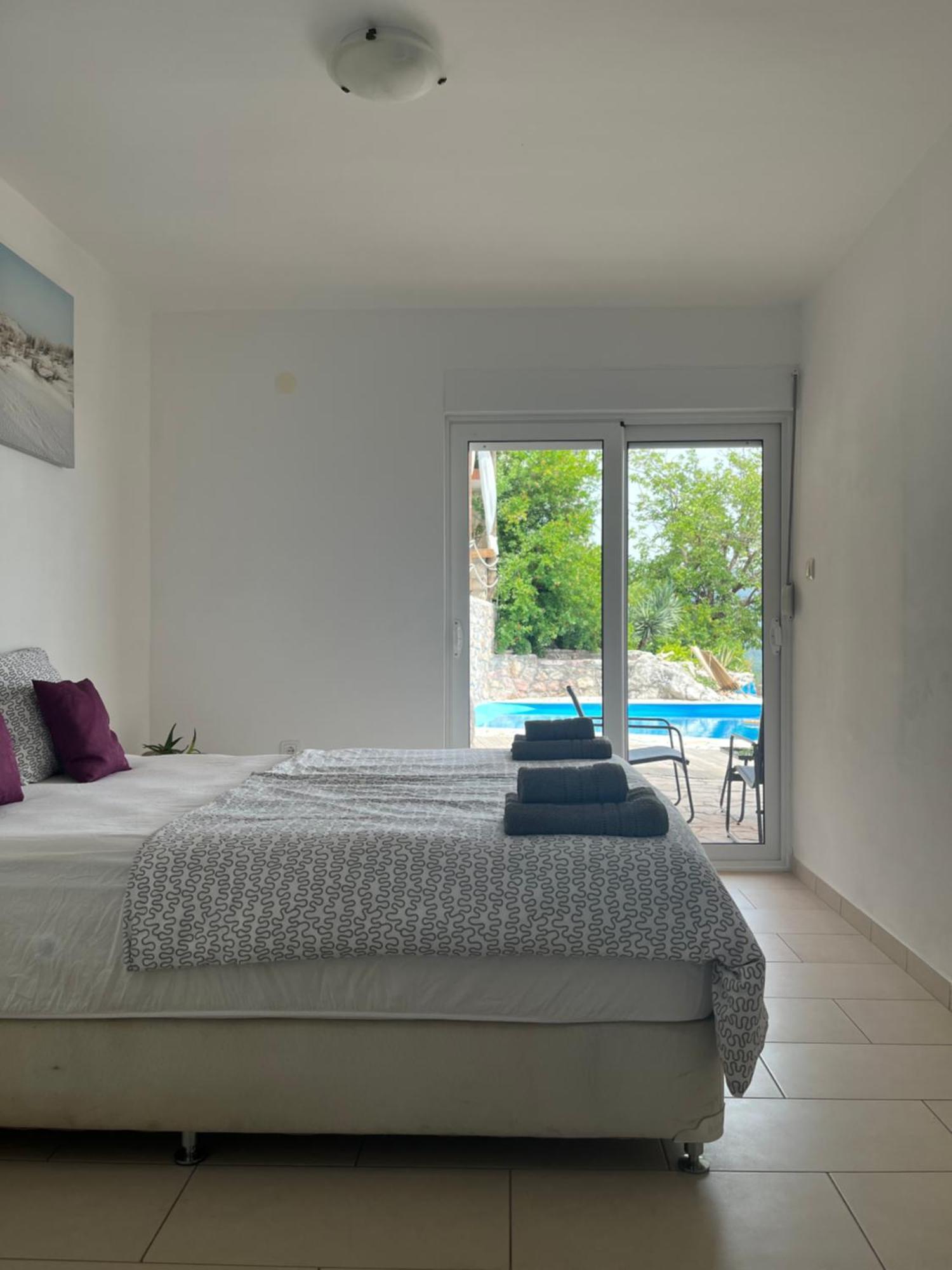 Apartments Bonaca Budva Bagian luar foto