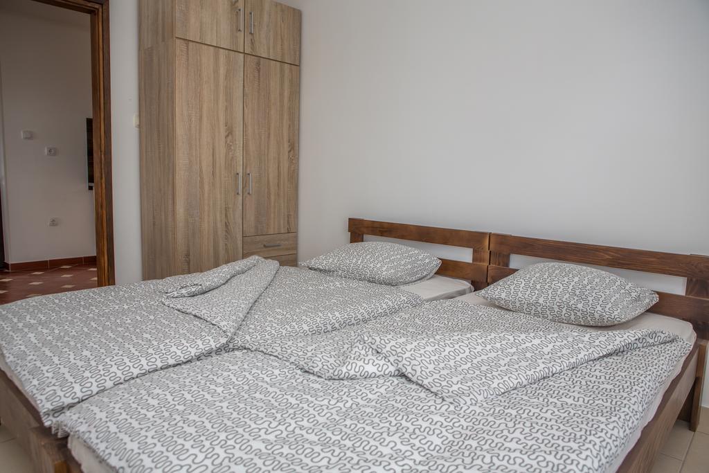 Apartments Bonaca Budva Bagian luar foto